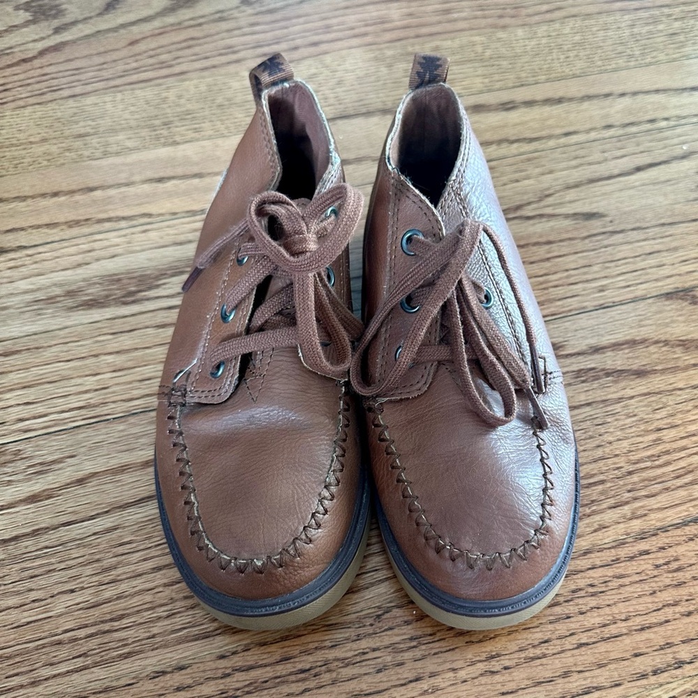Toms Boys Chuka Boots Size 1 Brown